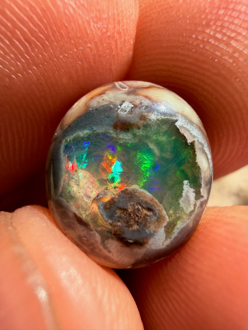 Cantera Opal 13 x 11 x 4.9 mm,